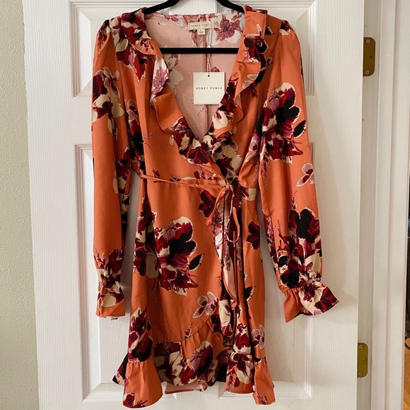 🆕LAST ONE!🛍 Coral floral wrap ruffle mini dress! - Picture 3 of 7
